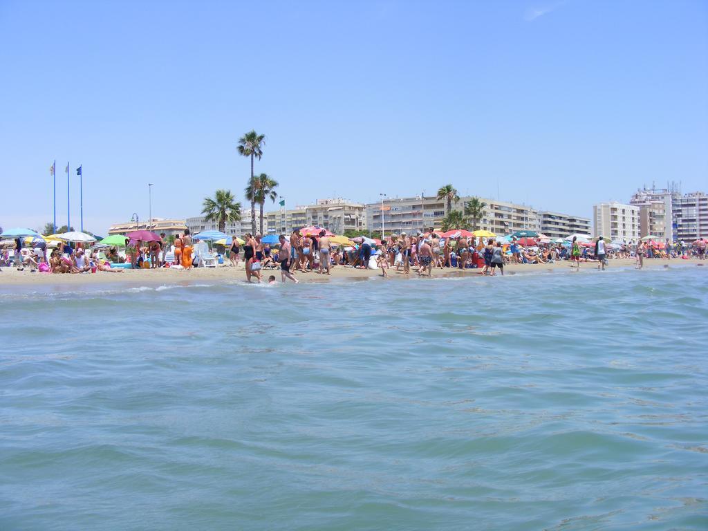 Apartamento Berry Playa Naufragos Torrevieja Dış mekan fotoğraf